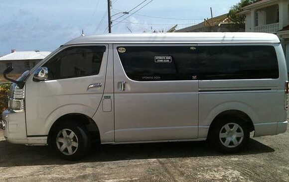 Toyota-Hiace-9 seater